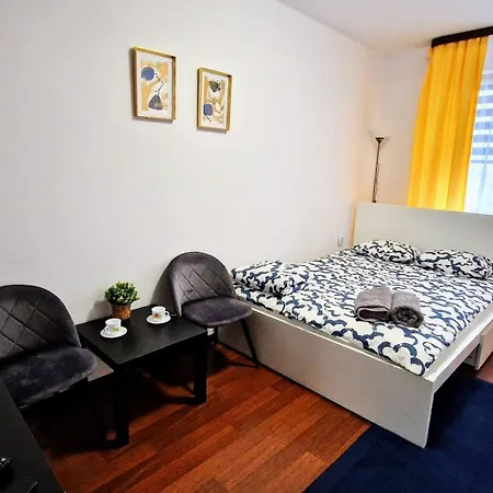 Hostel Meander Natolin Blisko Metra Warschau