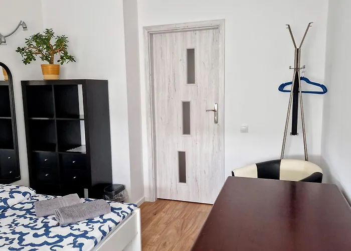 Hostel Meander Natolin Blisko Metra Warschau