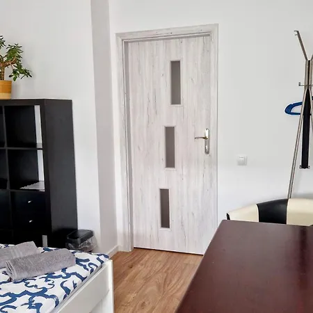Hostel Meander Natolin Blisko Metra Warschau