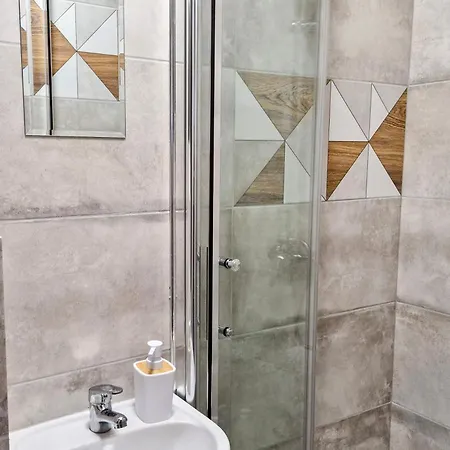 Meander Natolin Blisko Metra Vandrarhem