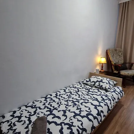 Meander Natolin Blisko Metra Hostel *