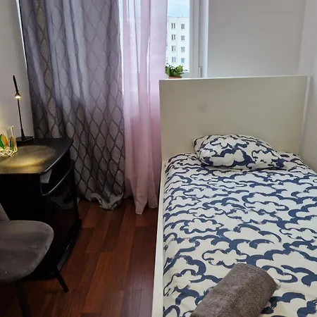 Meander Natolin Blisko Metra 华沙