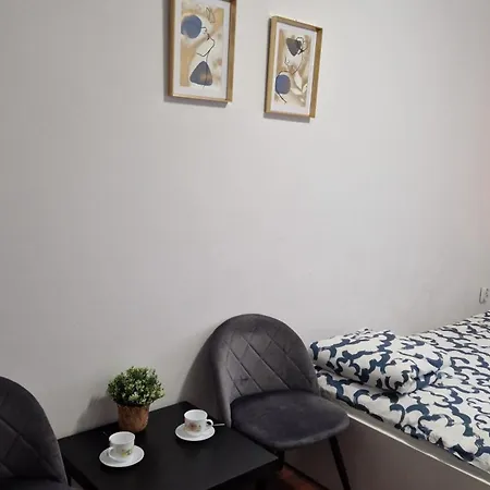 Meander Natolin Blisko Metra 바르샤바