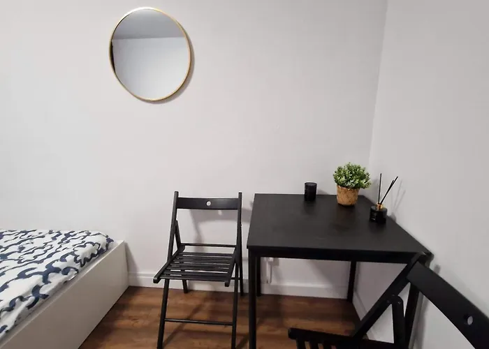 Meander Natolin Blisko Metra Hostel Warsaw