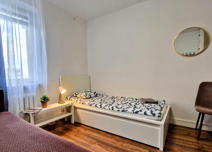 Hostel Meander Natolin Blisko Metra *