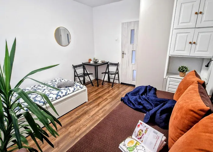 Hostel Meander Natolin Blisko Metra