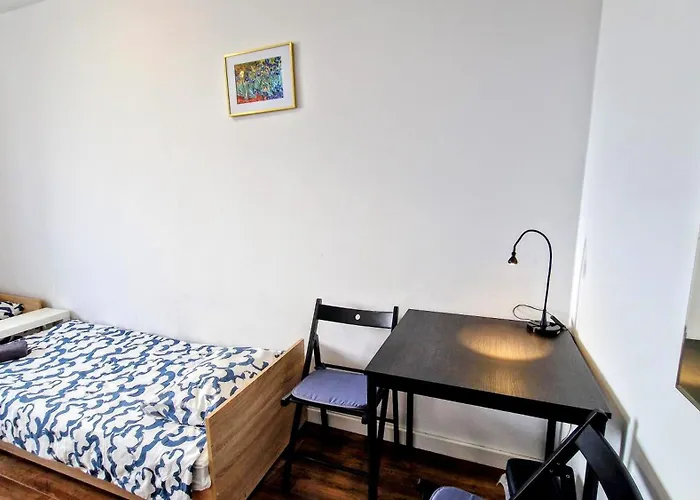 Meander Natolin Blisko Metra Hostel Warsaw