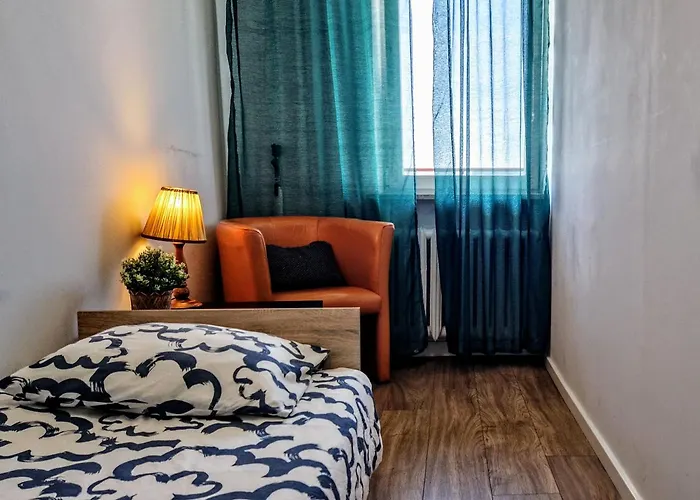 Hostel Meander Natolin Blisko Metra *