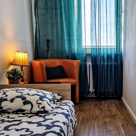 Hostel Meander Natolin Blisko Metra *