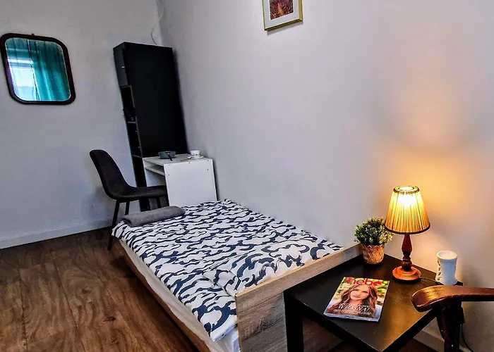 Hostel Meander Natolin Blisko Metra Warsaw